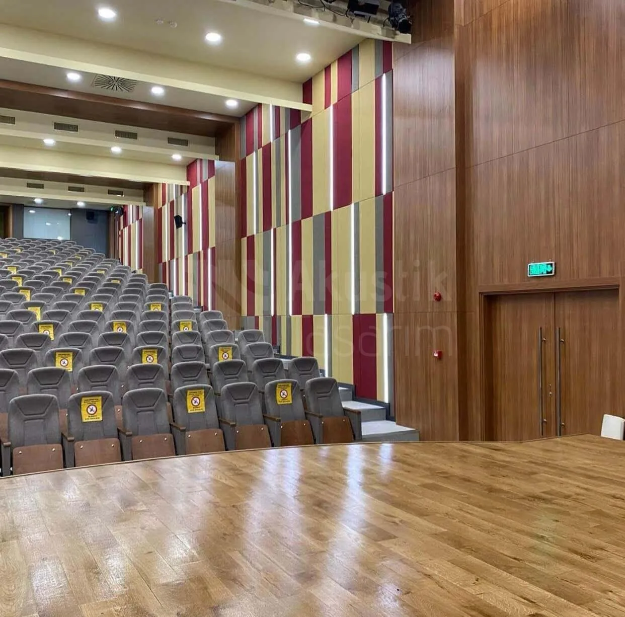Konferans Salonu Ses Yalıtımı